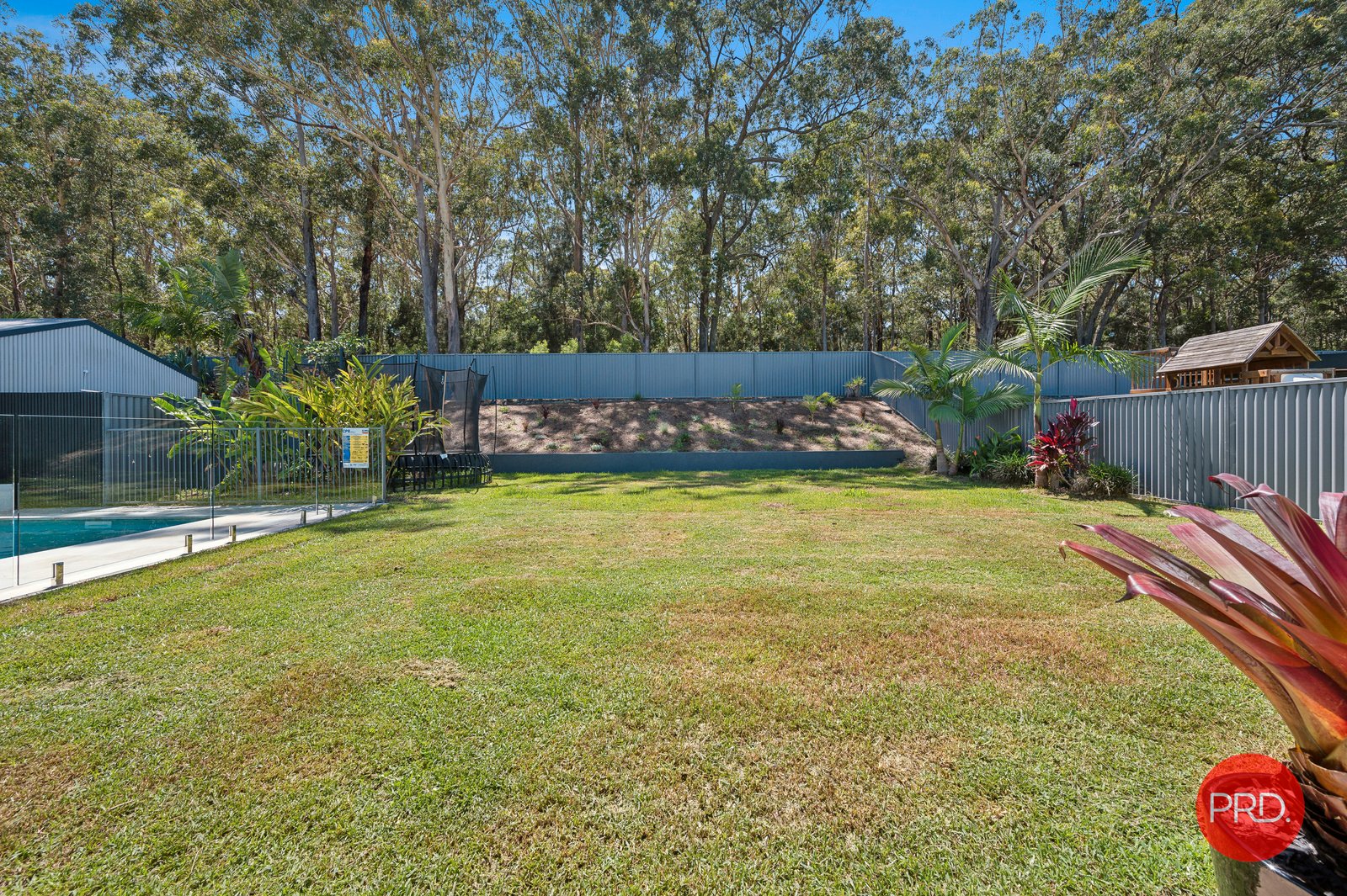 44 Watergum Close SAPPHIRE BEACH 32