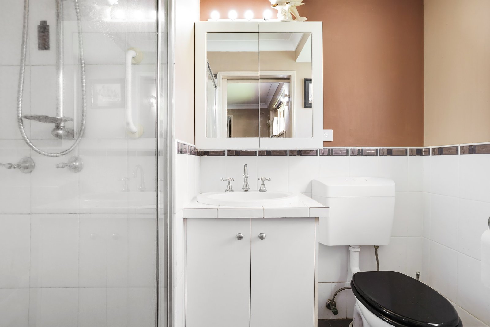 44 Watford Crescent MOLENDINAR 6