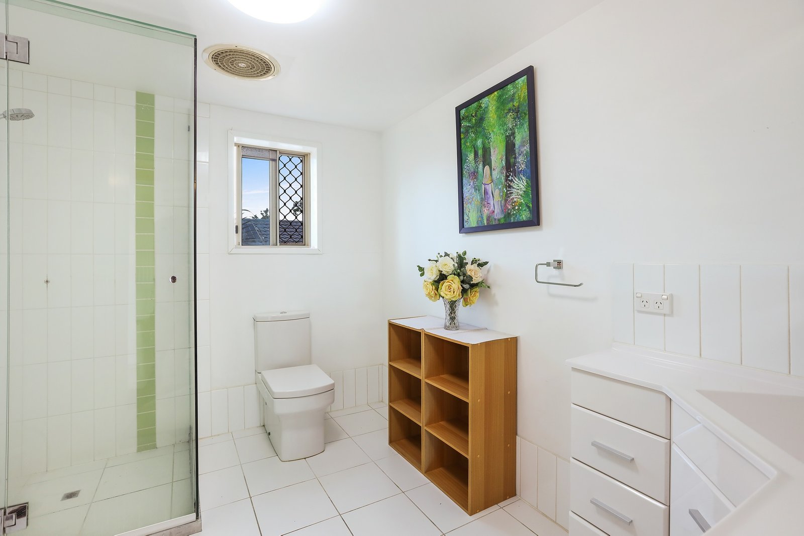 44 Watford Crescent MOLENDINAR 18