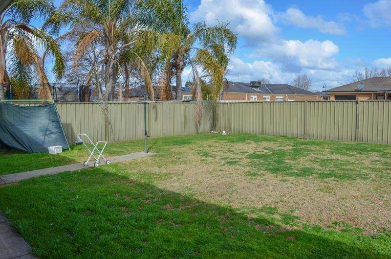 44 Yentoo Drive GLENFIELD PARK 8