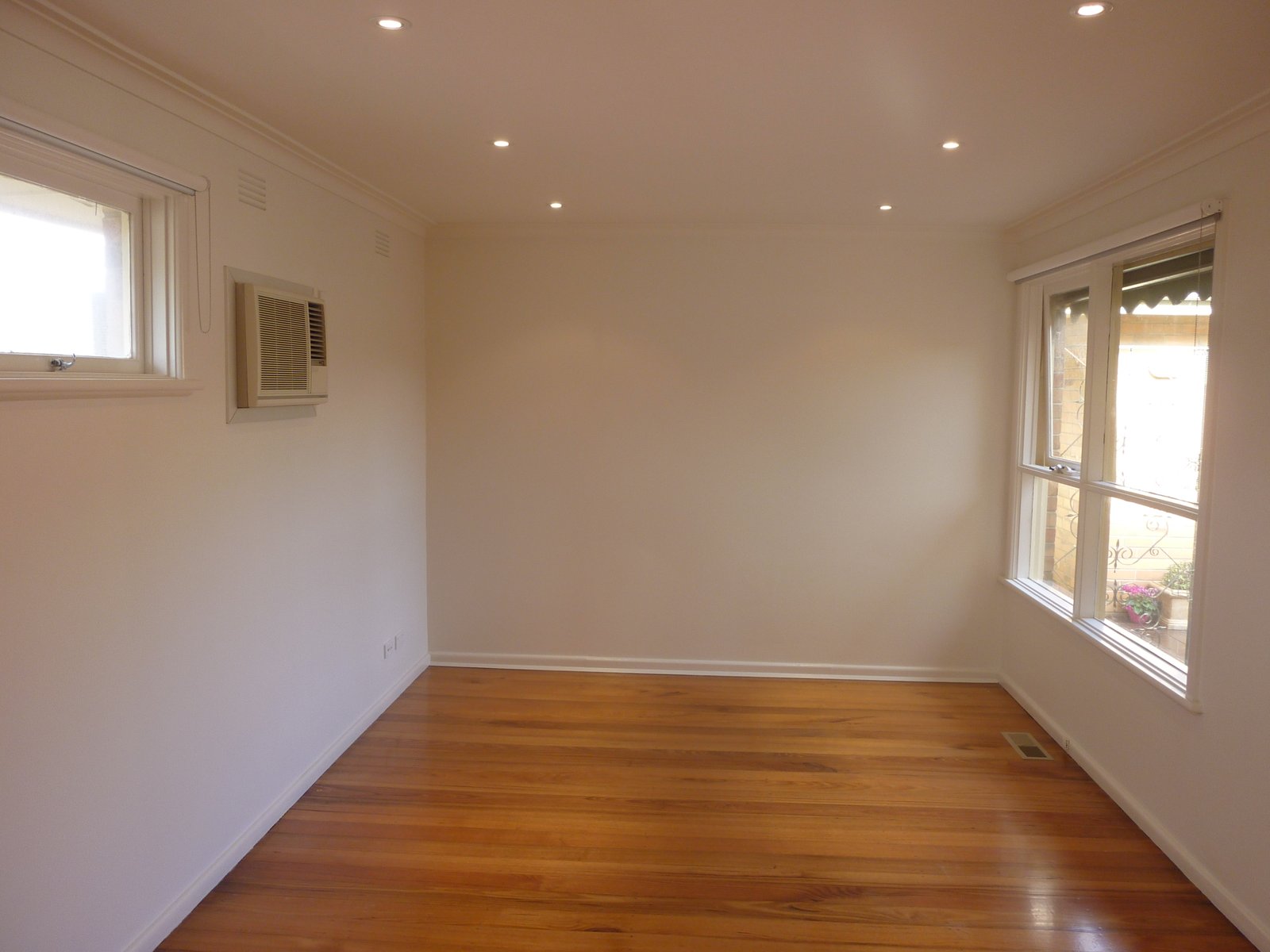 Gallery: 4/40-42 Charman Road