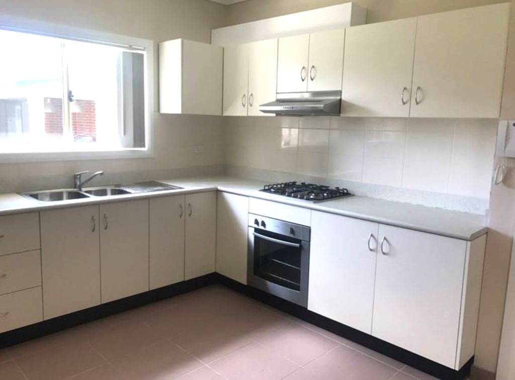 4/40 Dennis Street LAKEMBA 2