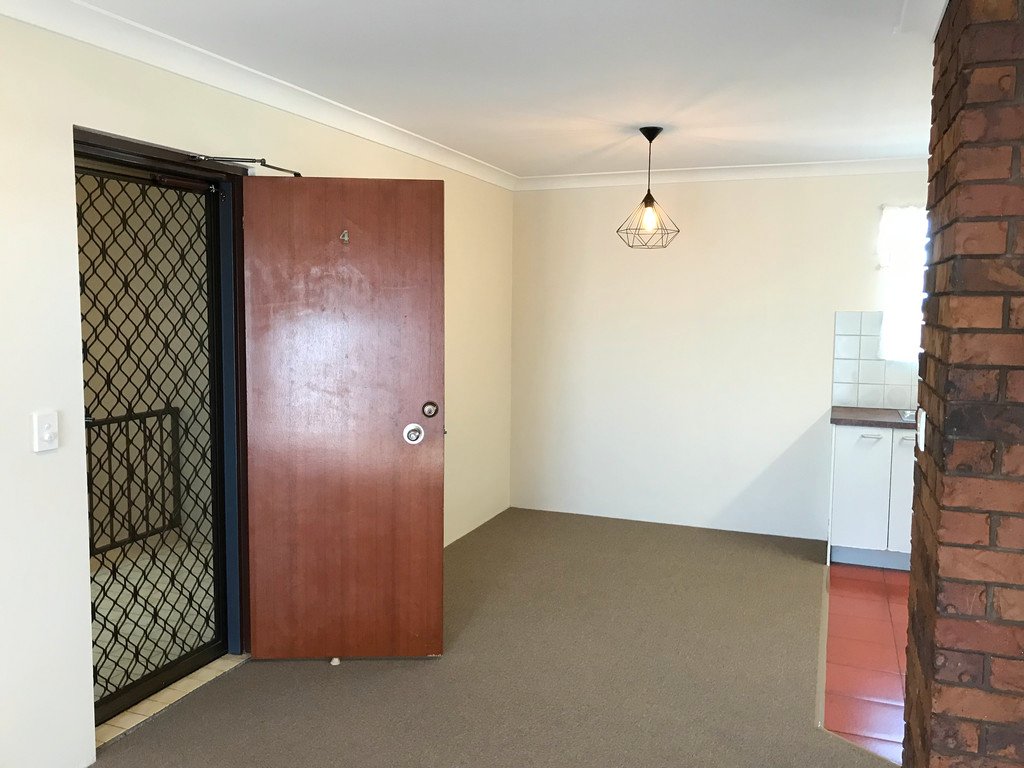 4/40 Hamson Terrace NUNDAH 4