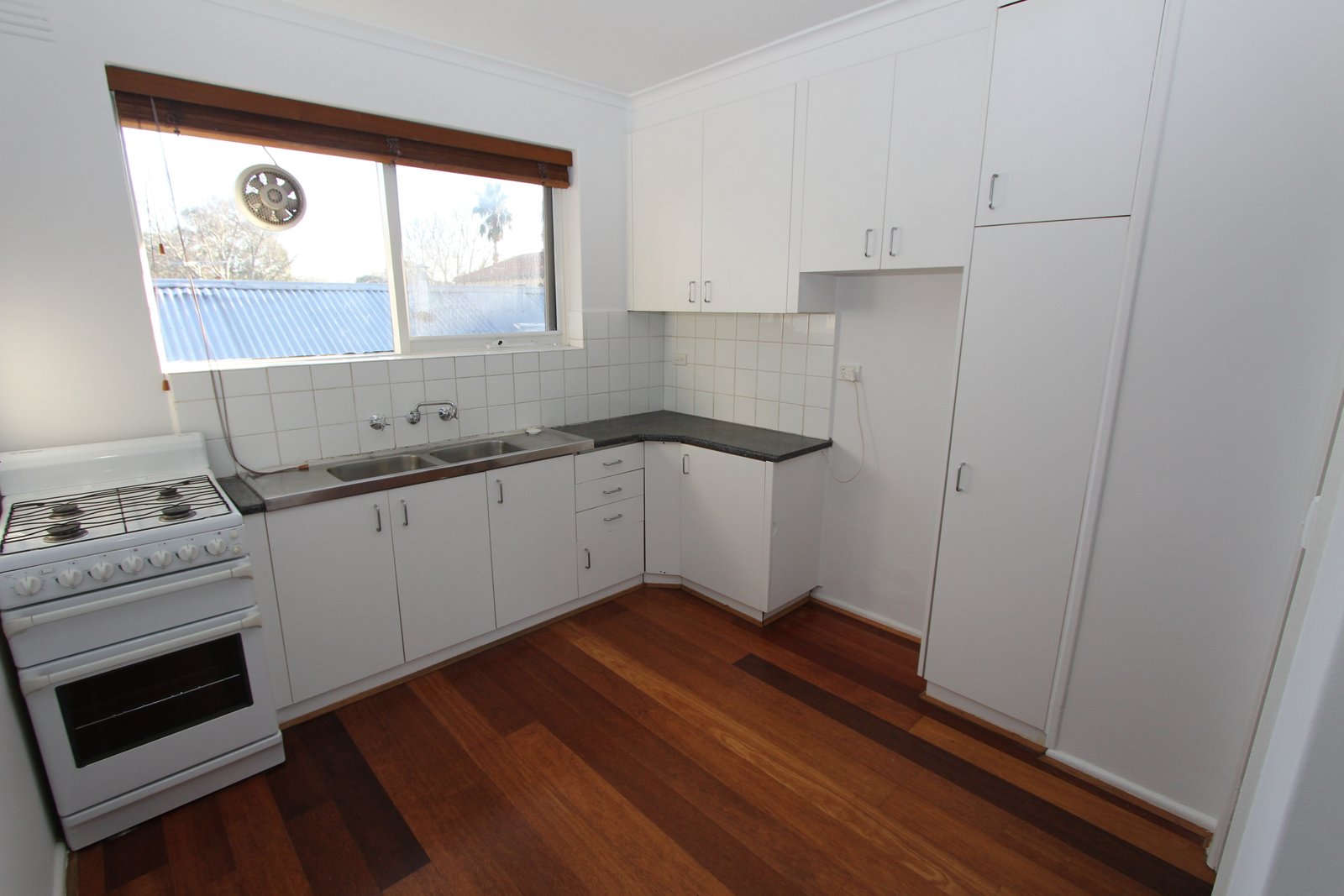 Real Estate and Property in 4/40 Rothesay Avenue, Elwood, VIC