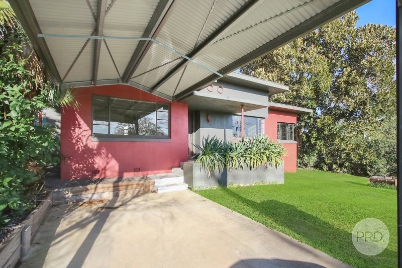 440 Schubach Street EAST ALBURY 11