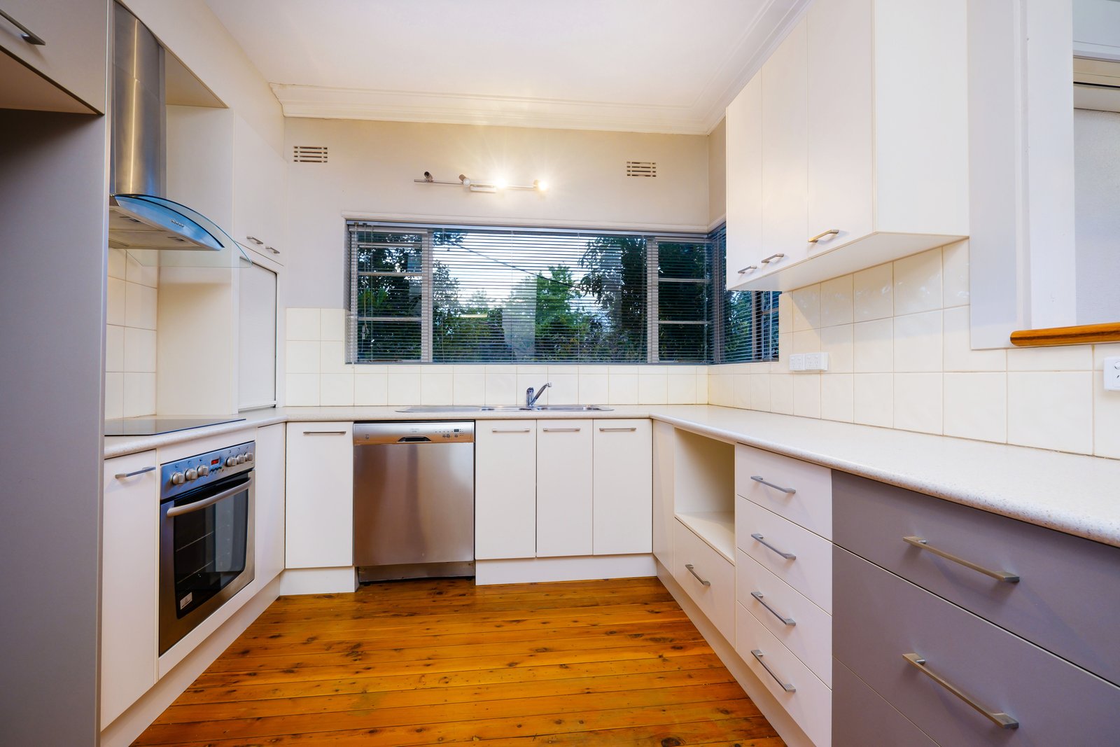 440 Schubach Street EAST ALBURY 3