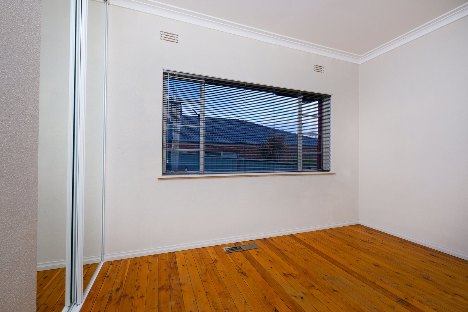 440 Schubach Street EAST ALBURY 7