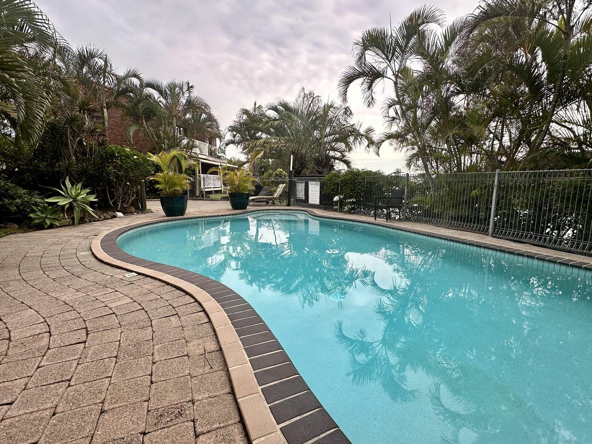 4/40 Sunbird Street Burleigh Waters 13