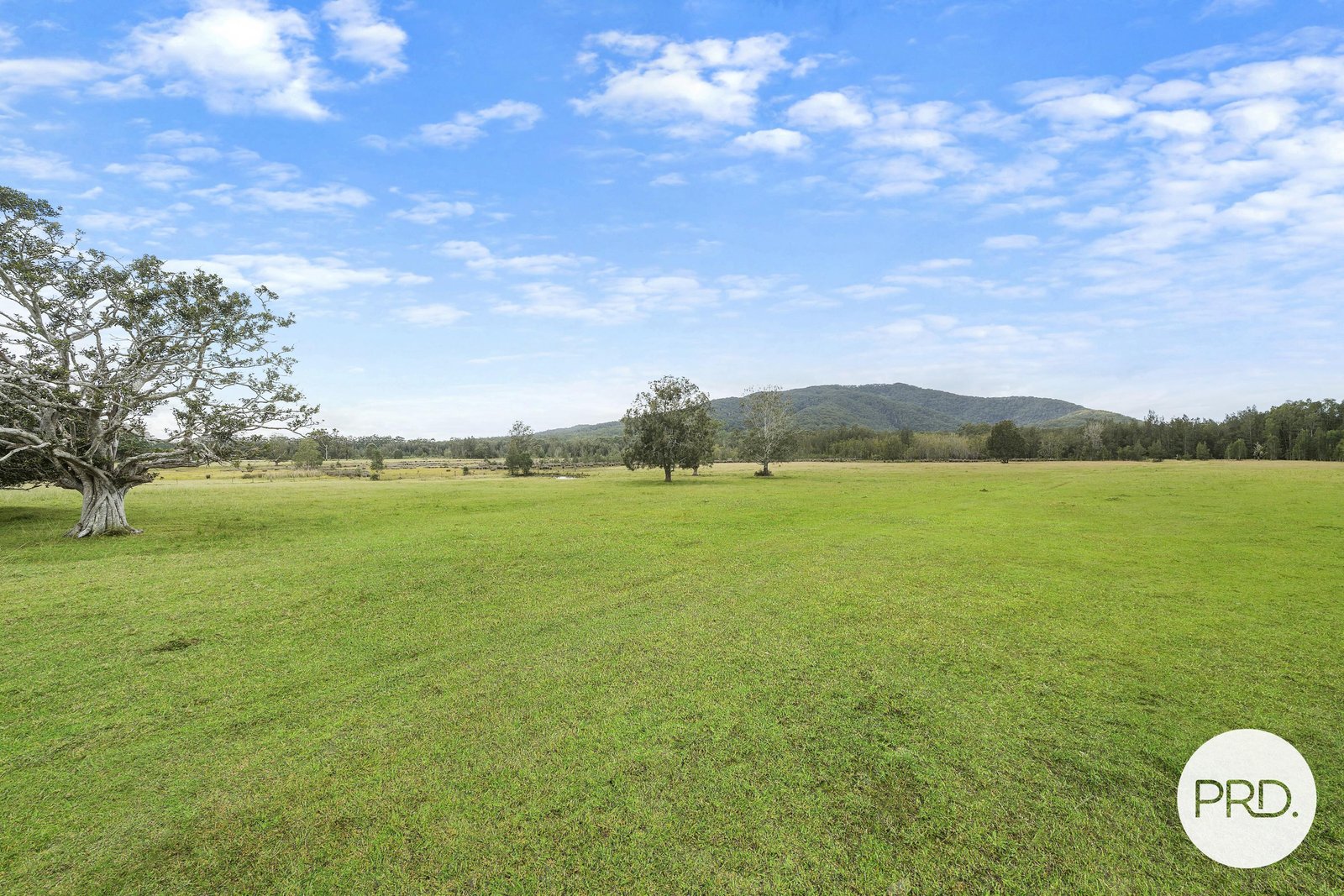 4400 Pacific Highway ROSSGLEN 12