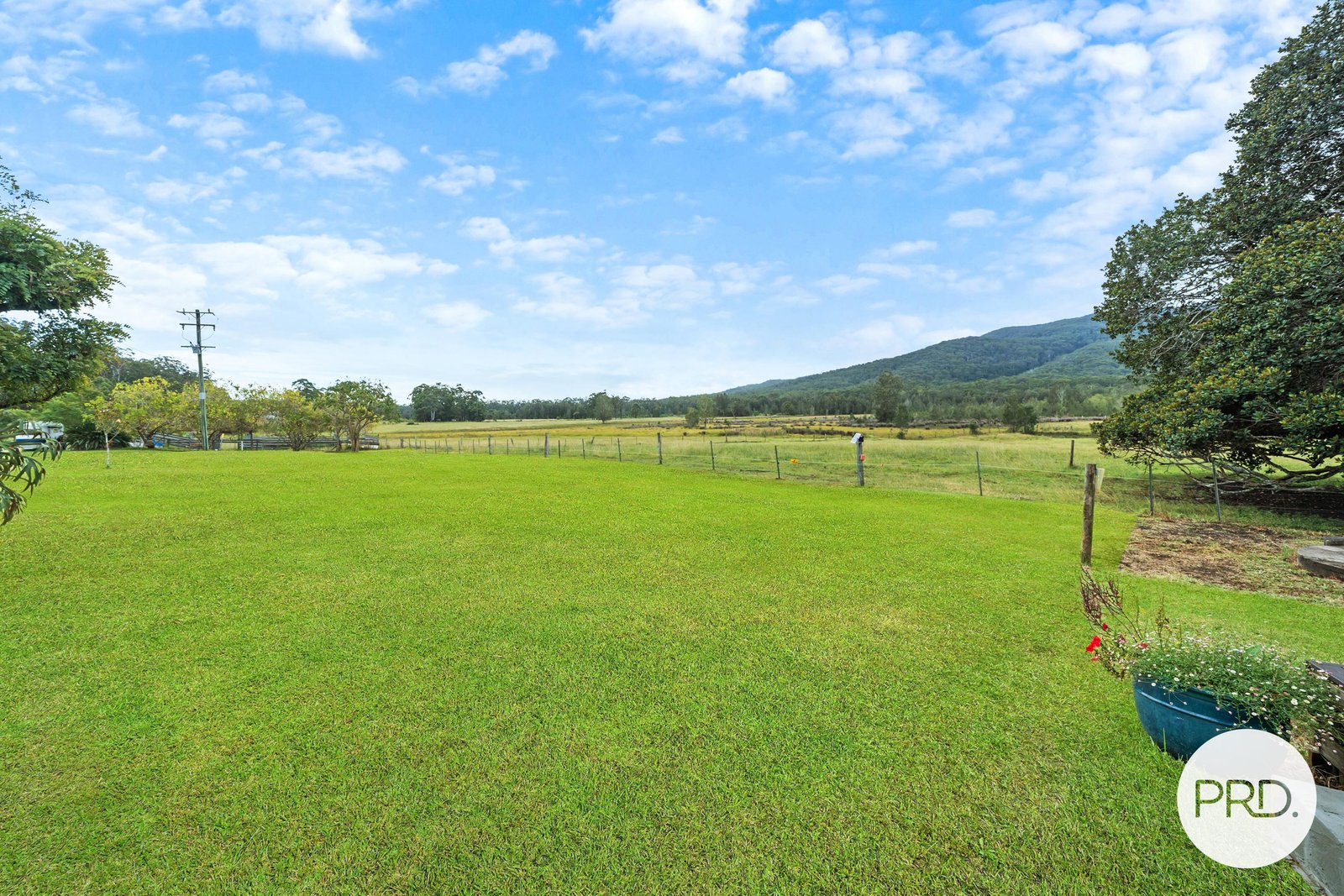 4400 Pacific Highway ROSSGLEN 25