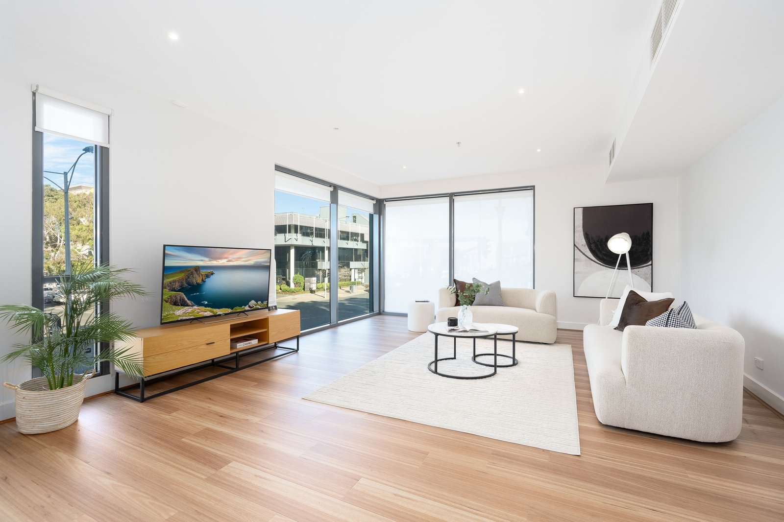 Gallery: 4404/4 Yarra Street