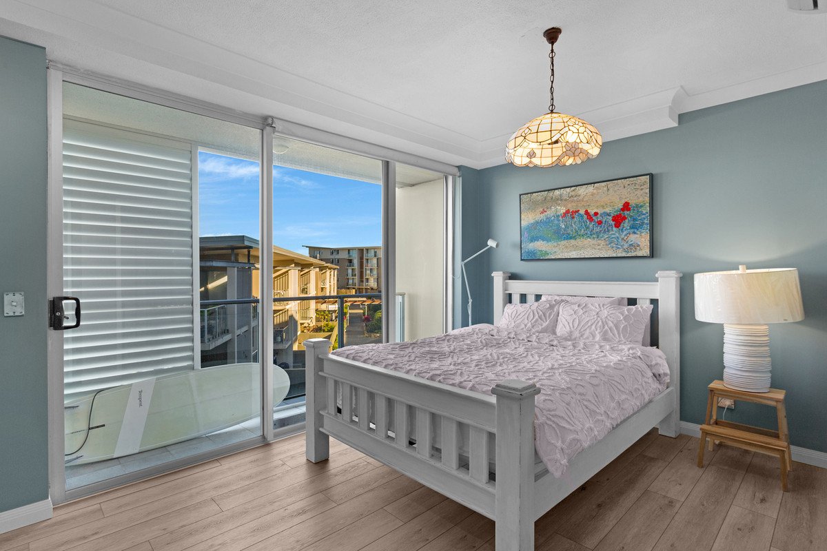 4405/12 Executive Drive Burleigh Waters 8