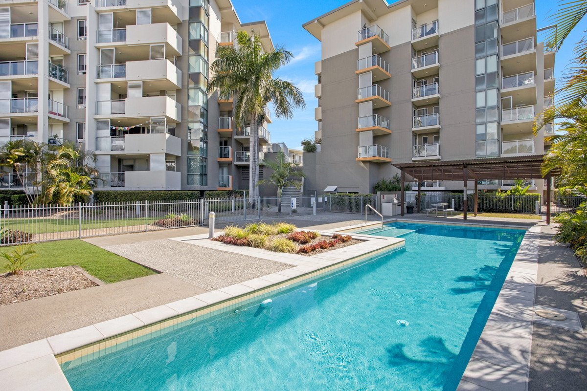4405/12 Executive Drive Burleigh Waters 16