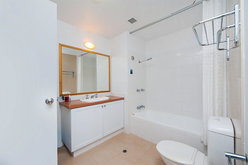 440/99 Griffith Street COOLANGATTA 6