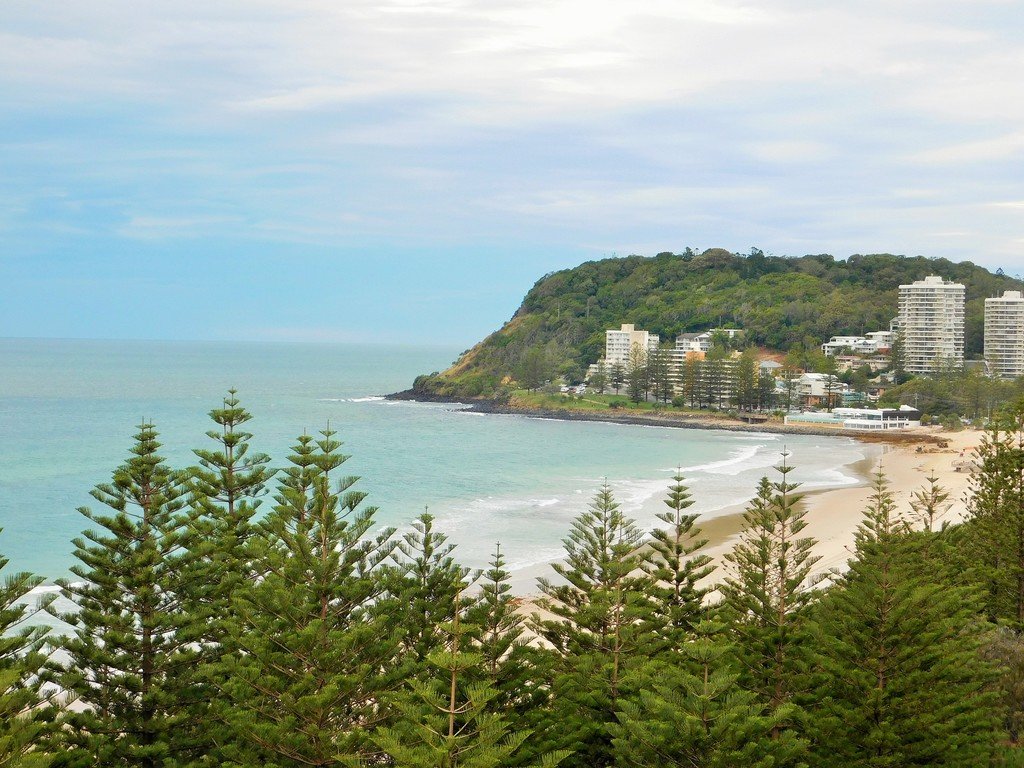 44/114 The Esplanade "Southern Cross"  BURLEIGH HEADS 11