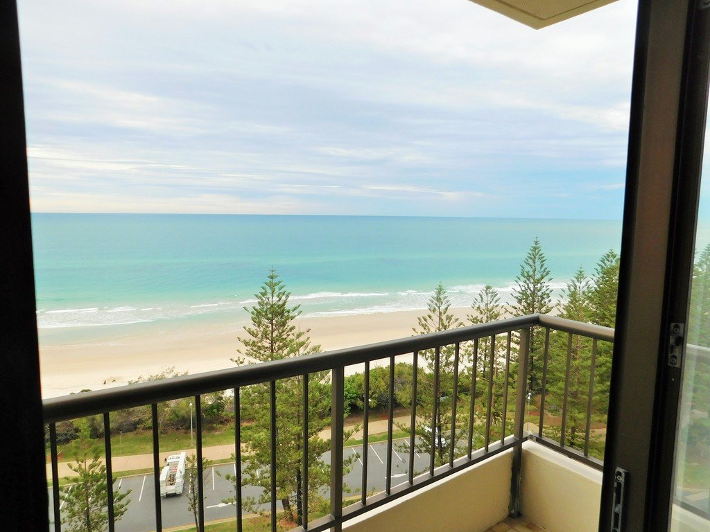 44/114 The Esplanade "Southern Cross"  BURLEIGH HEADS 12