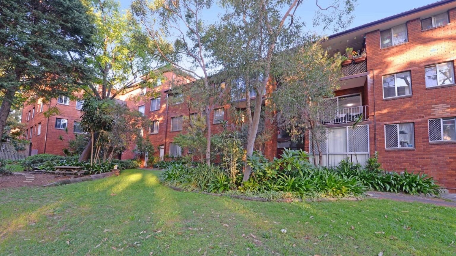 44/13 Grace Campbell Crescent HILLSDALE 1