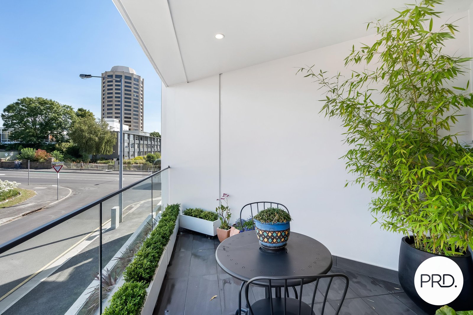 4/417 Sandy Bay Road SANDY BAY 19