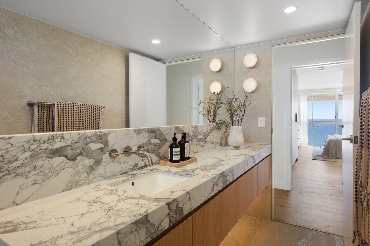 44/170-180 The Esplanade Burleigh Heads 18