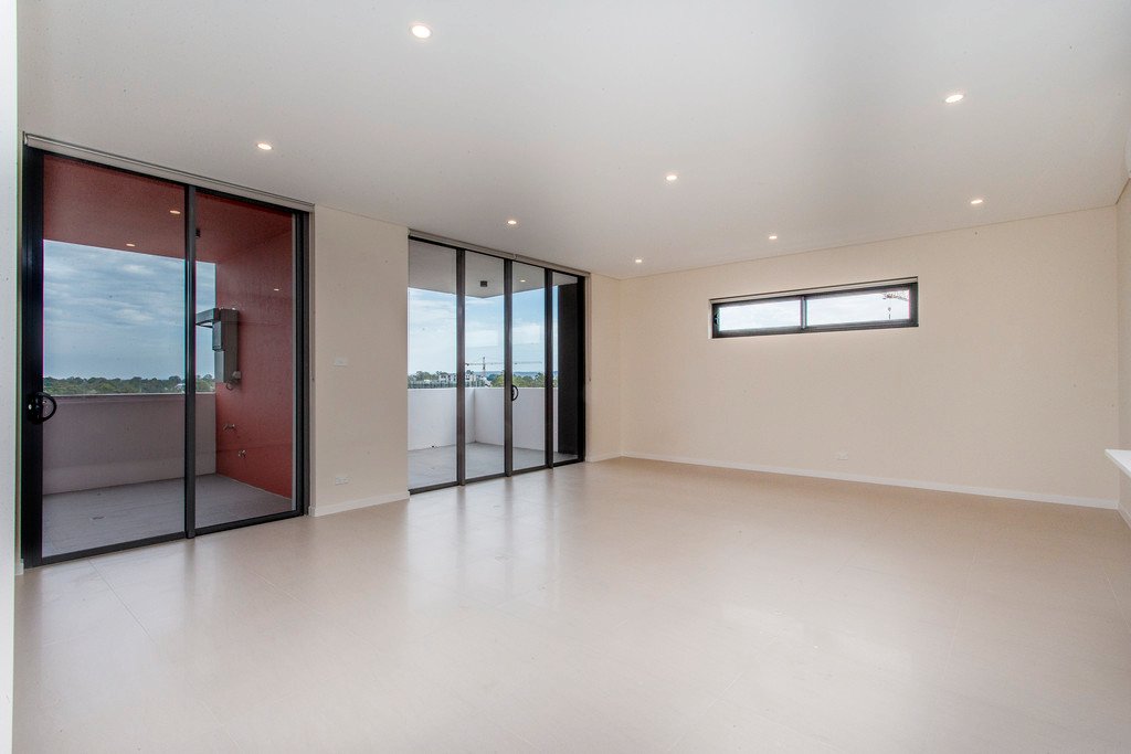 44/208 Great Western Highway KINGSWOOD 1