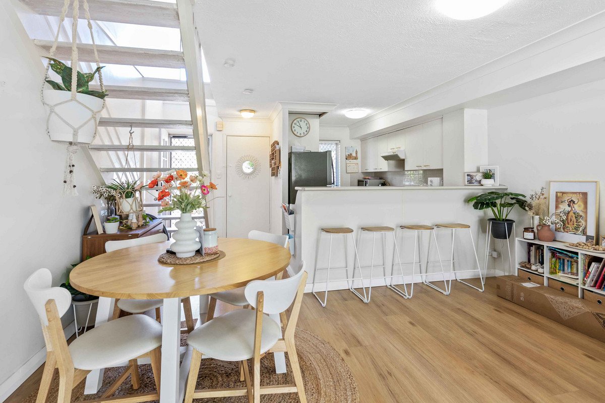 44/215 Cottesloe Drive Mermaid Waters 5