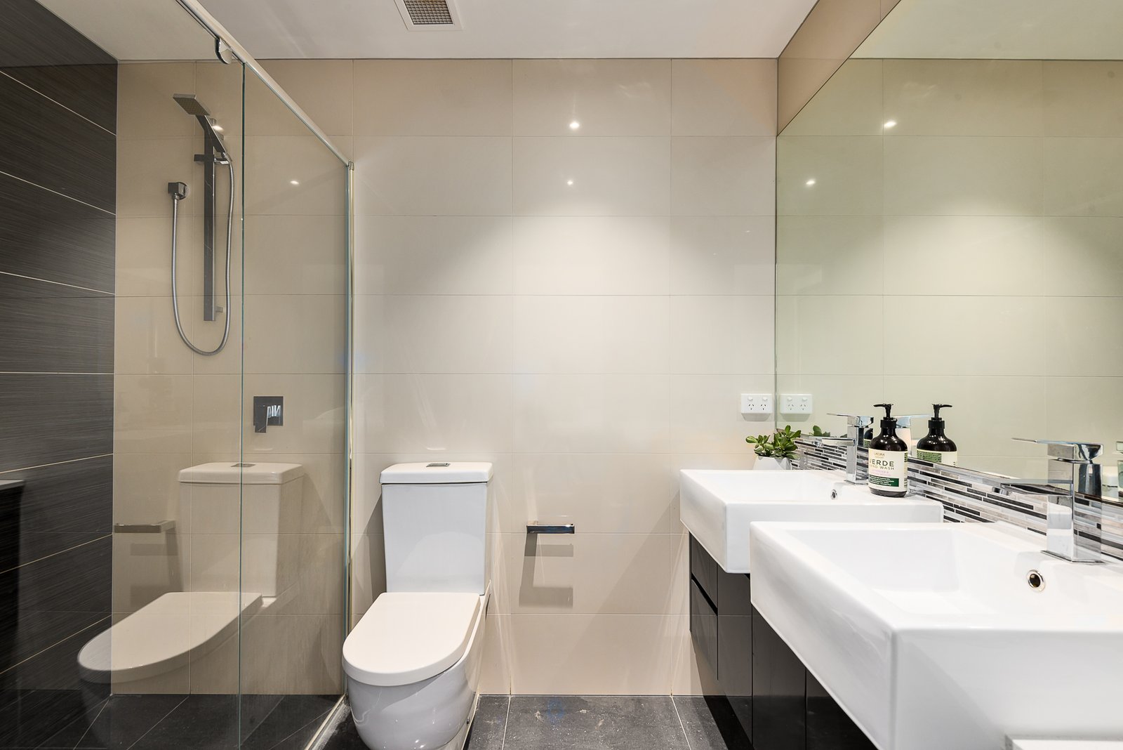 Gallery: 4/426 Hawthorn Road