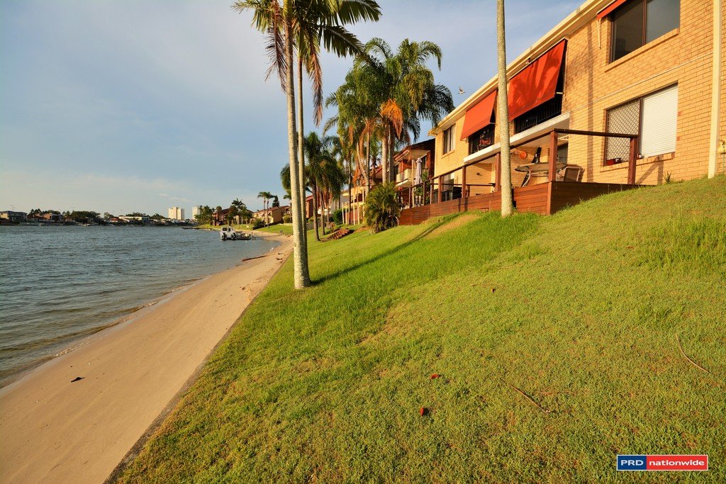 4/43 Duet Drive MERMAID WATERS 13