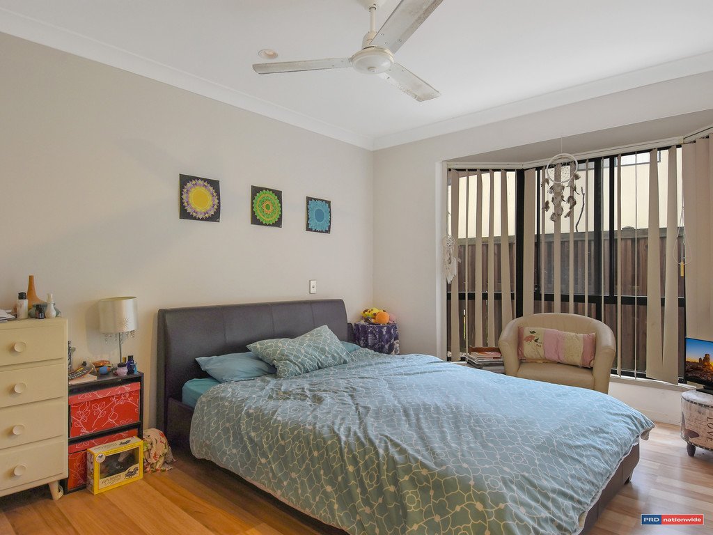 44/302 Christine Avenue VARSITY LAKES 8