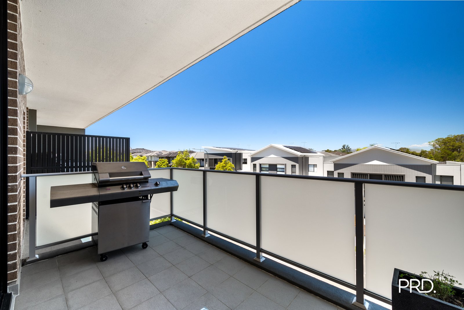 44/37 Bradley Street Glenmore Park 3