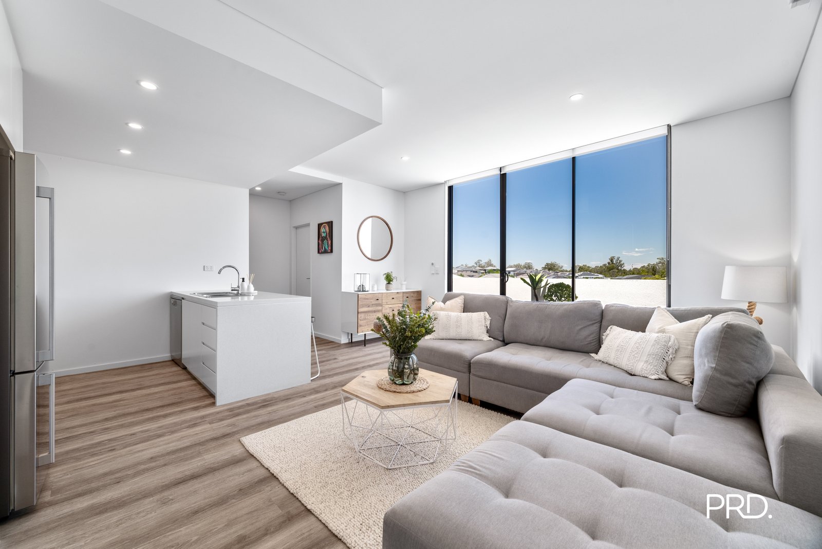 44/37 Bradley Street Glenmore Park 6