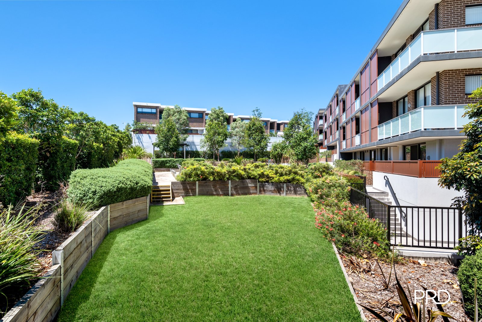 44/37 Bradley Street Glenmore Park 2