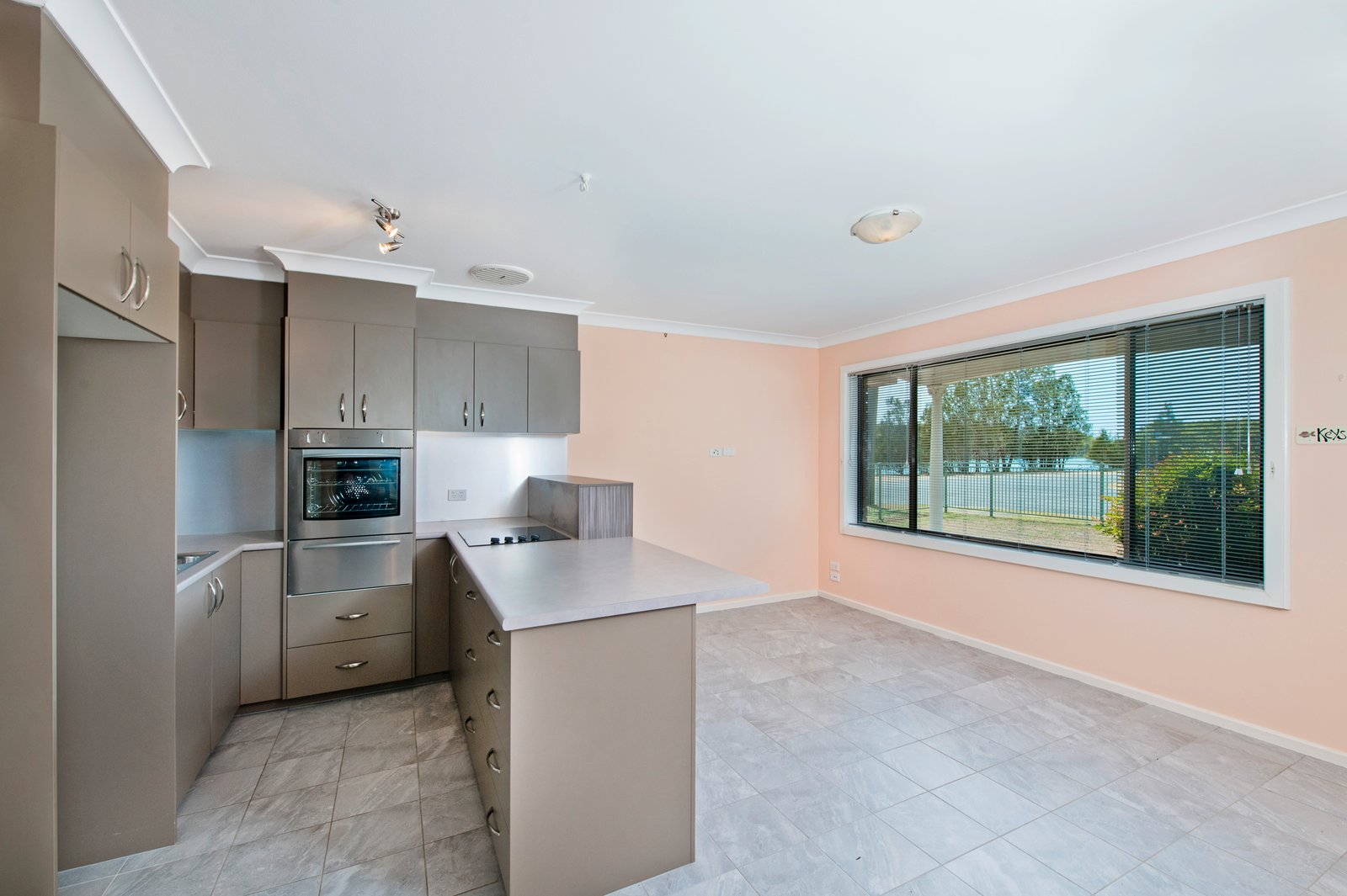 4/44 Camden Head Road DUNBOGAN 2