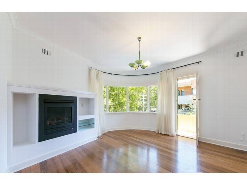 Gallery: 4/44 Southey Street