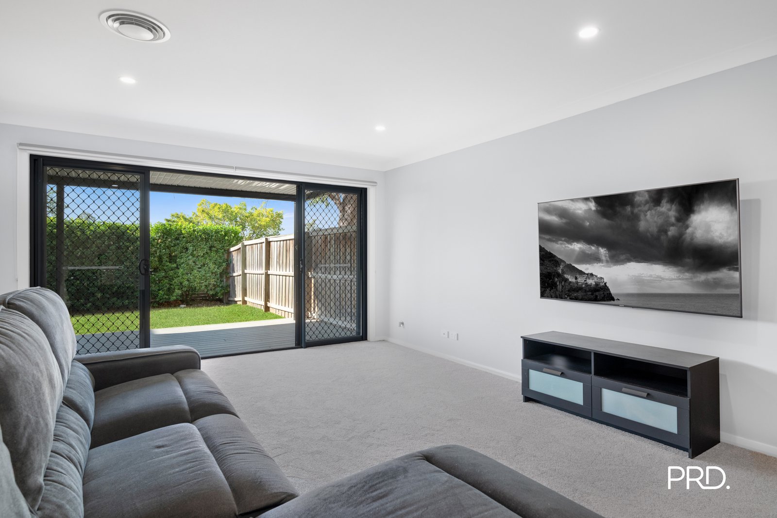 44/47 Camellia Avenue GLENMORE PARK 8