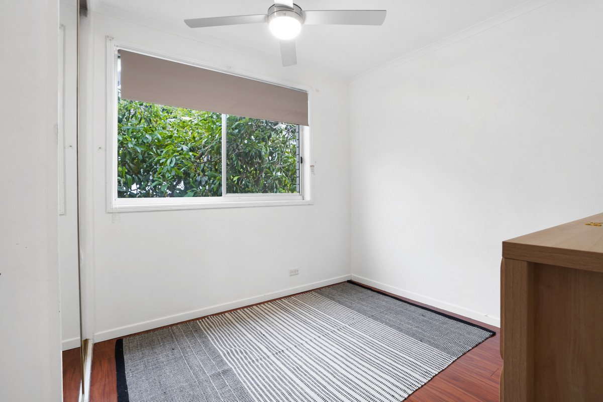 4/45 Britannia Avenue Broadbeach 8