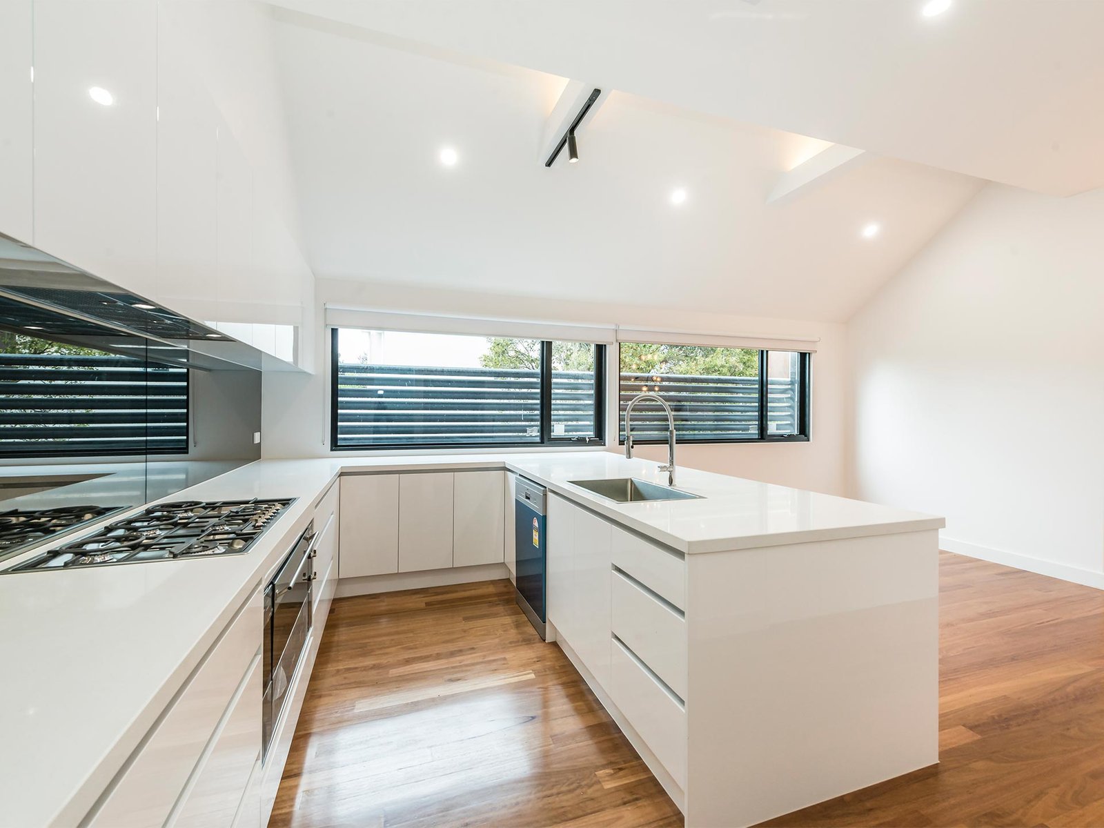 Gallery: 445b Balcombe Road