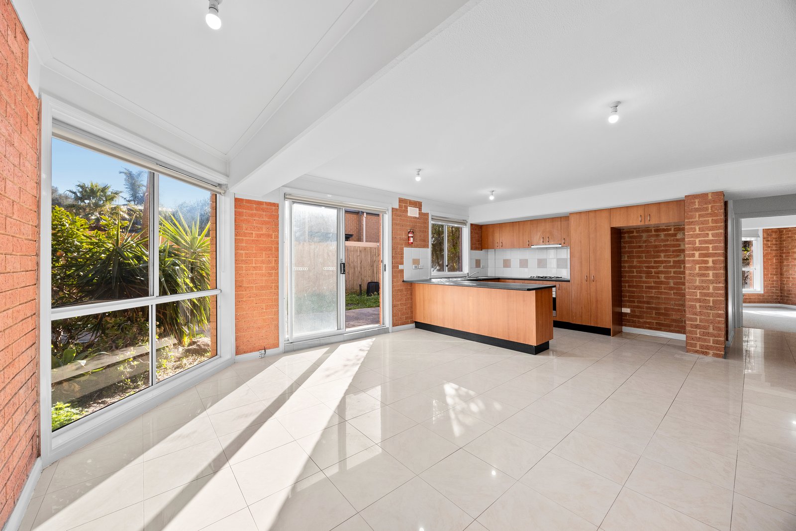 Gallery: 4/46-47 Nepean Highway