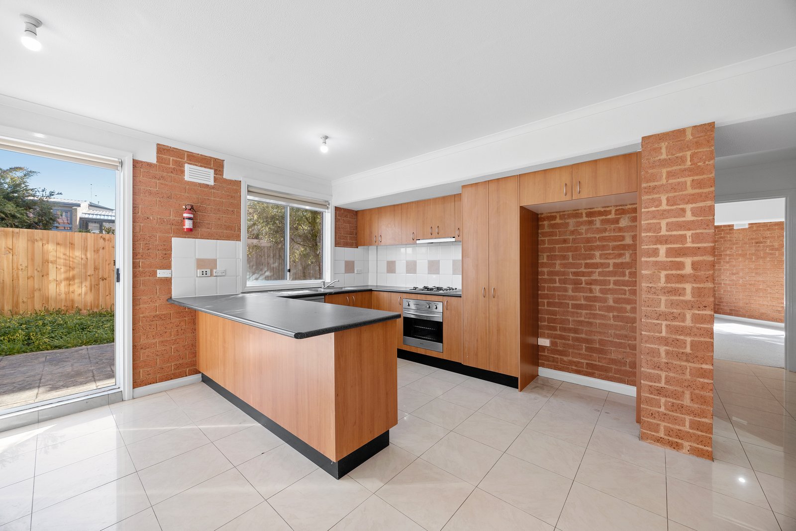 Gallery: 4/46-47 Nepean Highway