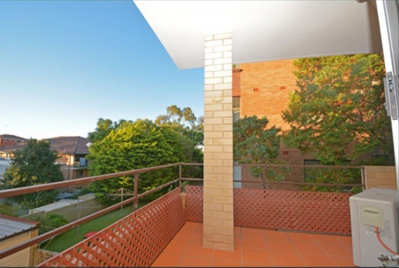 4/46-48 Robertson Street KOGARAH 2