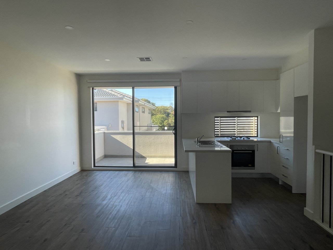 Gallery: 4/47-51 Evelyn Street
