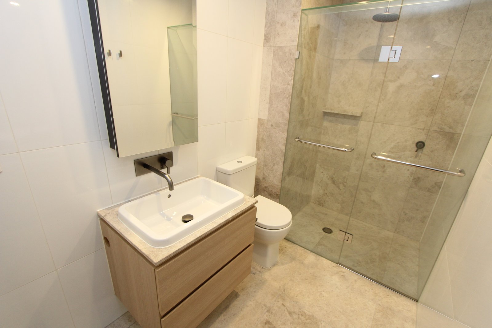 Real Estate and Property in 4/47 Ormond Esplanade, Elwood, VIC