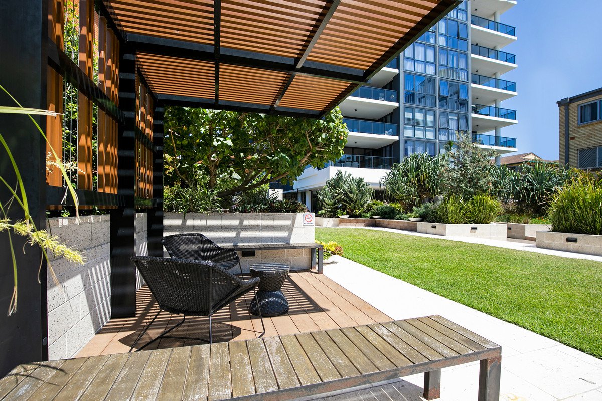 44/72 The Esplanade Burleigh Heads 10
