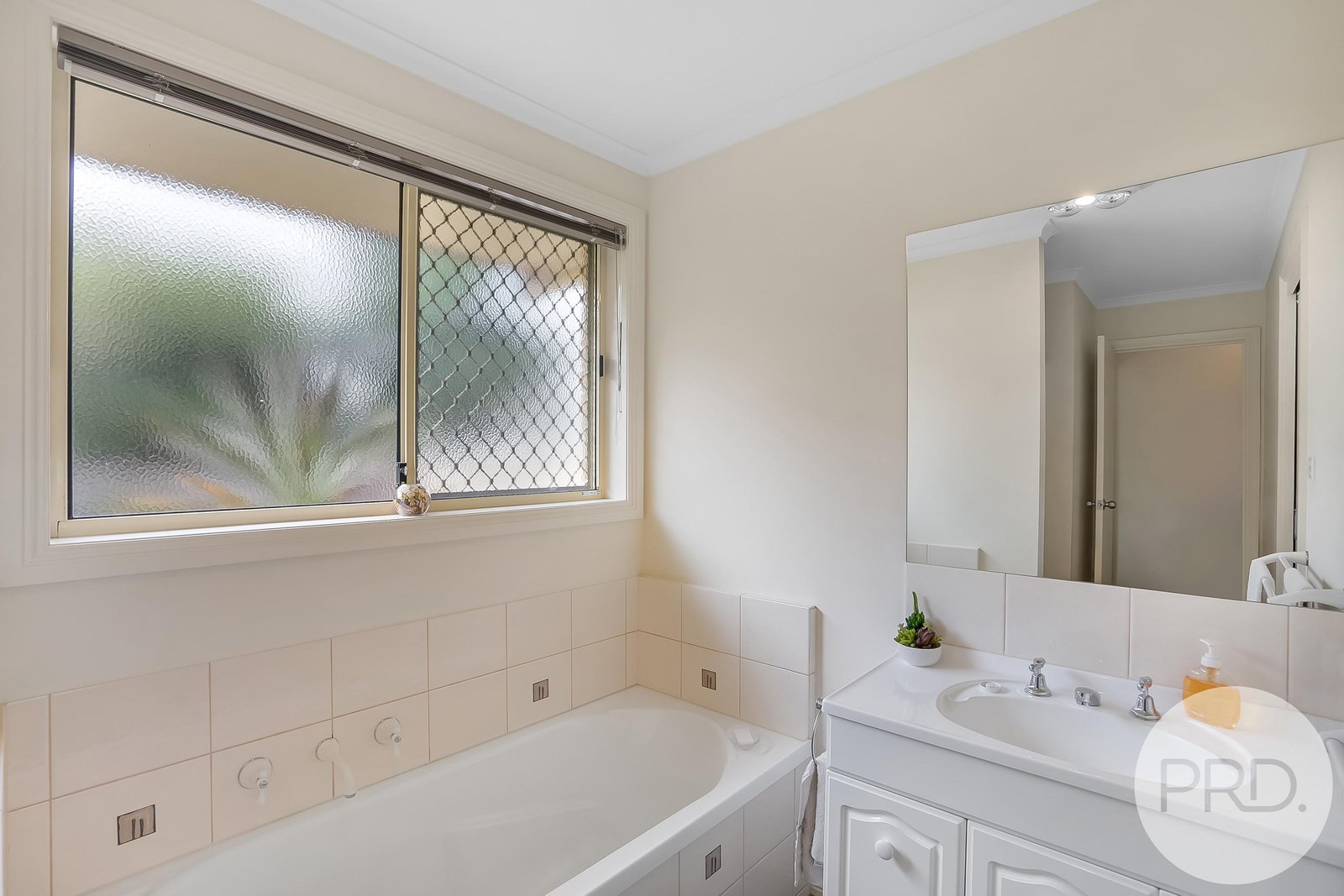 4/47a Norman Circle GLENORCHY 13