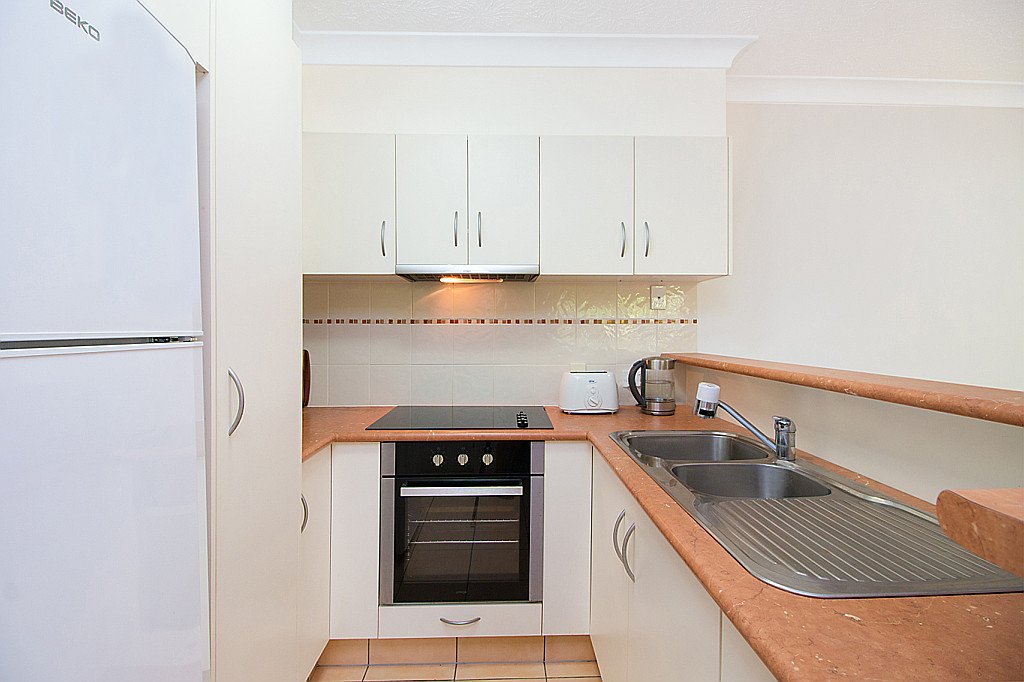 4/48 Coolangatta Road COOLANGATTA 3