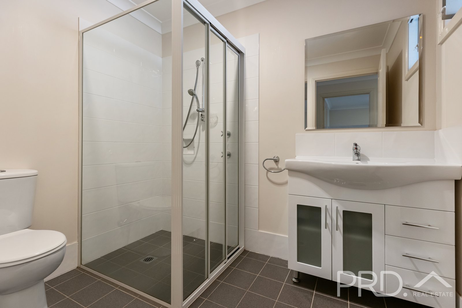 44/84 Currawong Road TUMUT 19