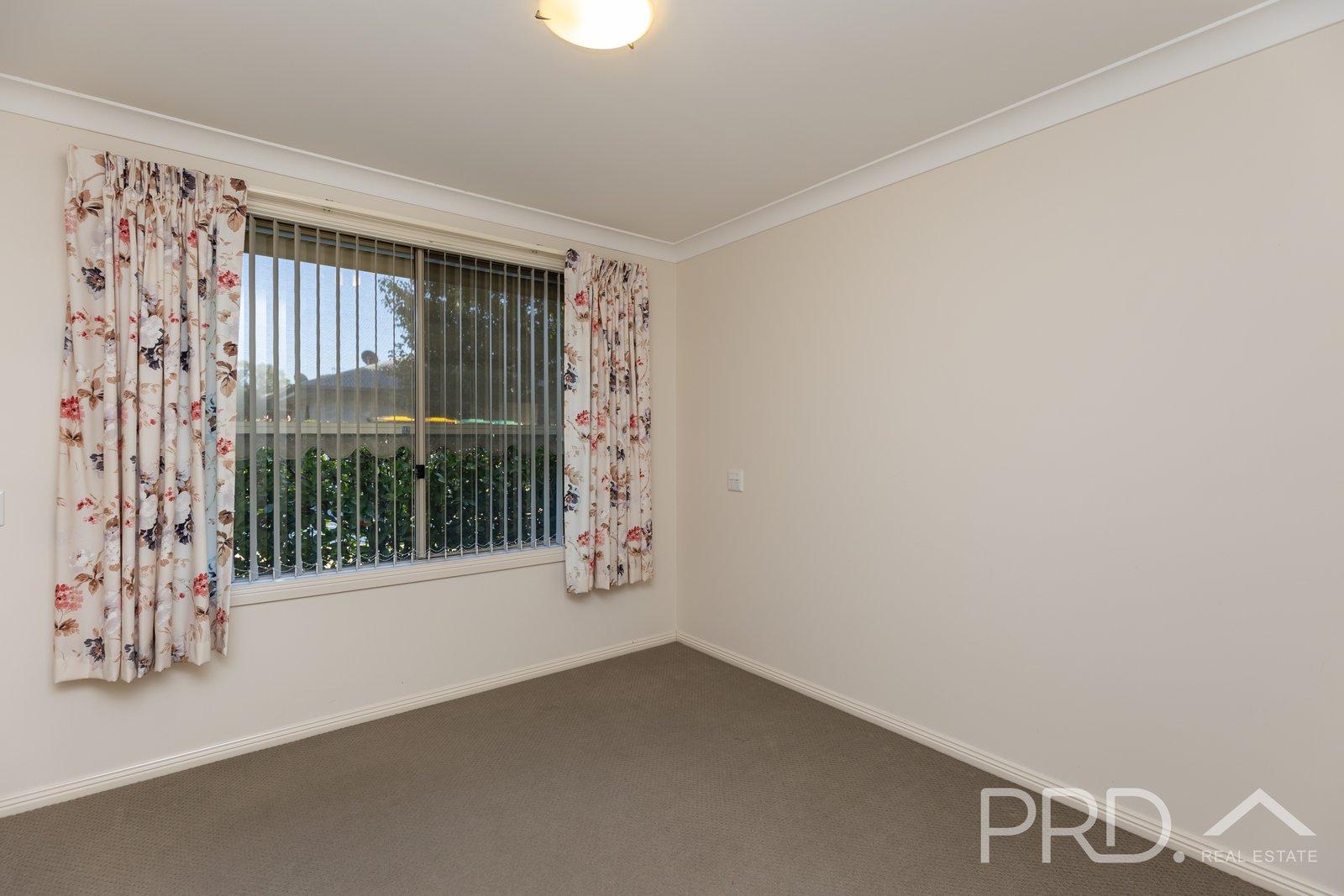 44/84 Currawong Road TUMUT 21