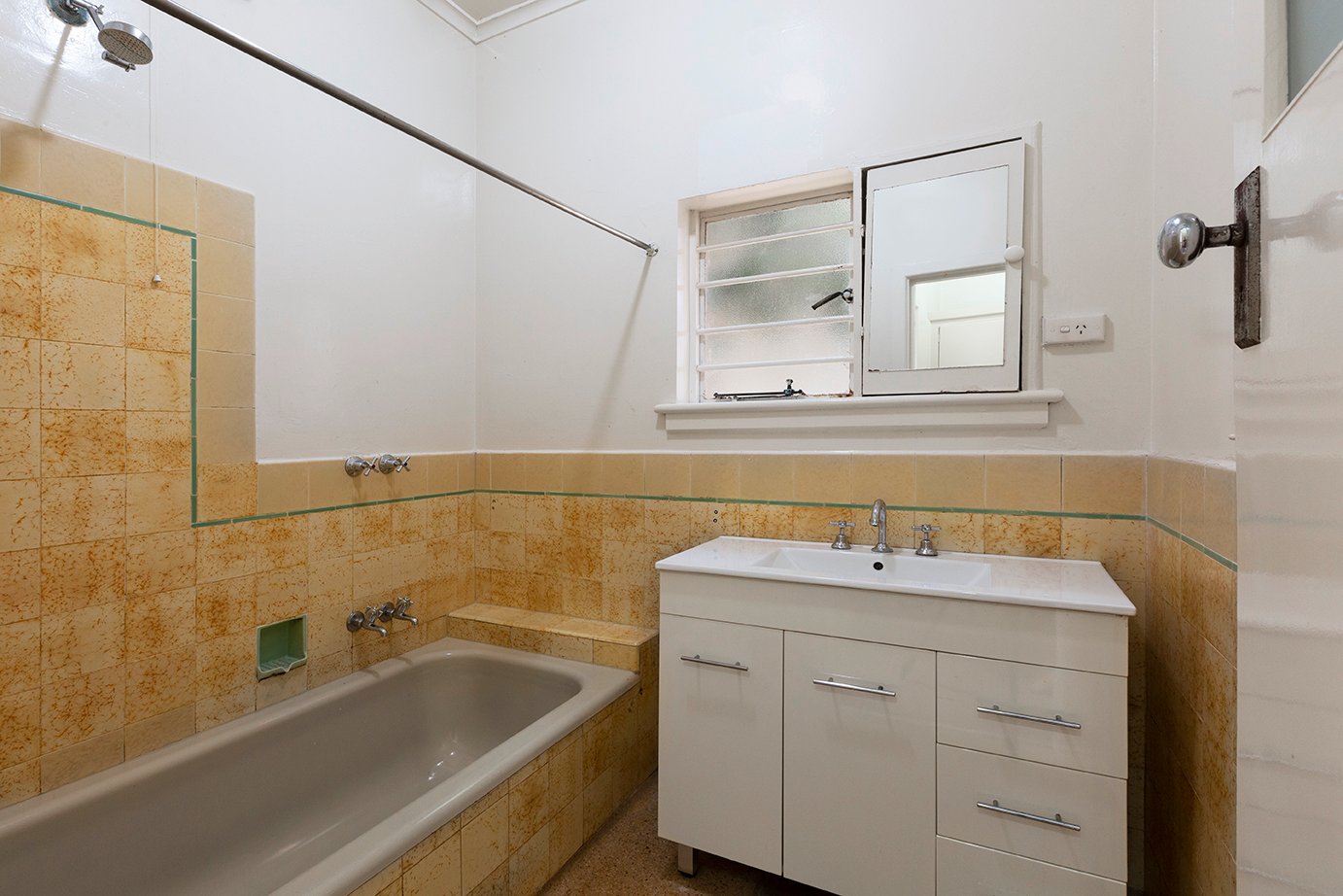 Real Estate and Property in 4/488 Toorak Road, Toorak, VIC