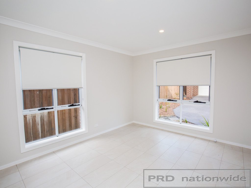 4/49 Finch Crescent ABERGLASSLYN 7