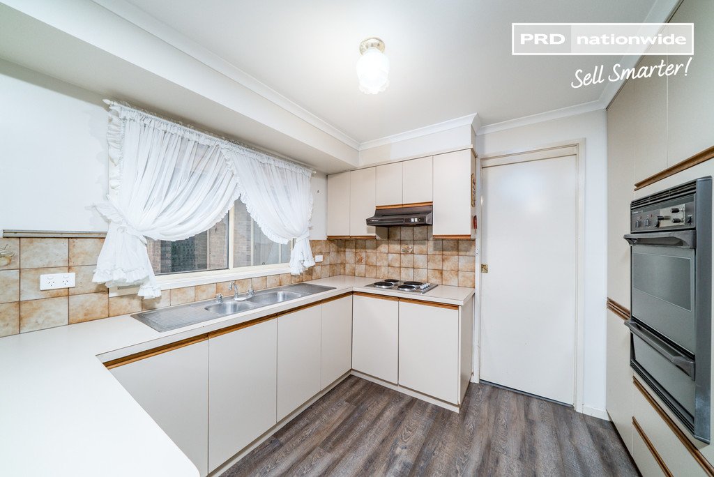 449 Lake Albert Road LAKE ALBERT 2