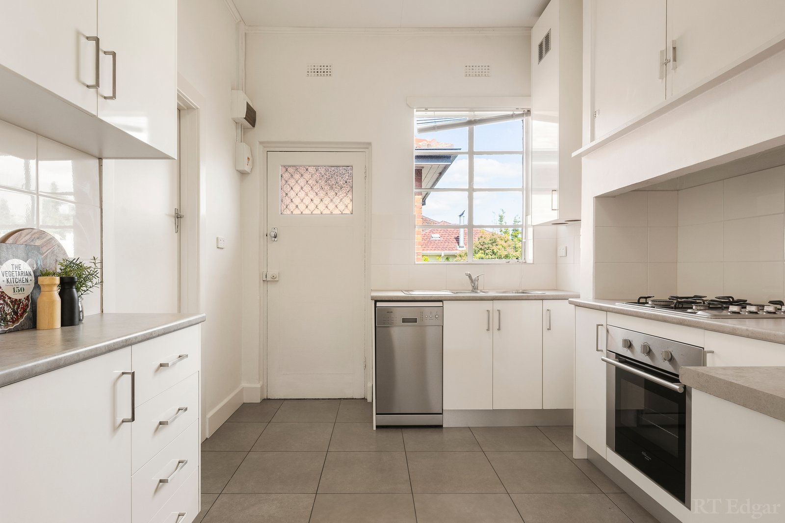 Real Estate and Property in 4/490 Toorak Road, Toorak, VIC